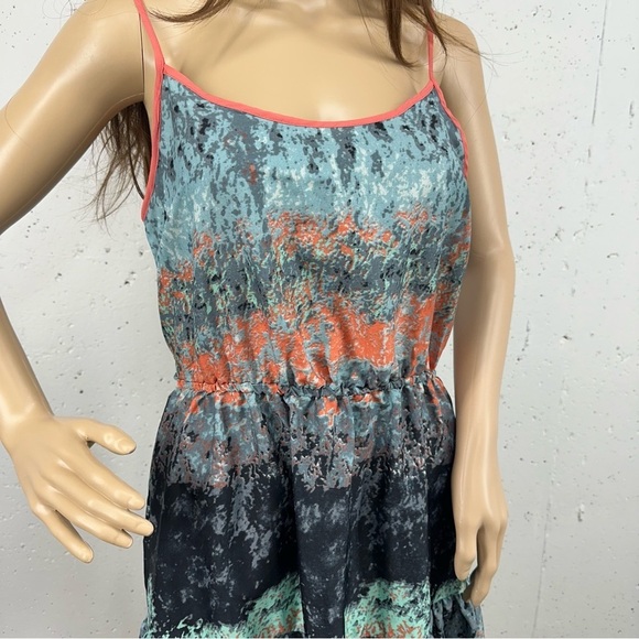 Band of Gypsies Women’s size Medium Gray Blue Peach Hi Low Midi Dress - Picture 2 of 10
